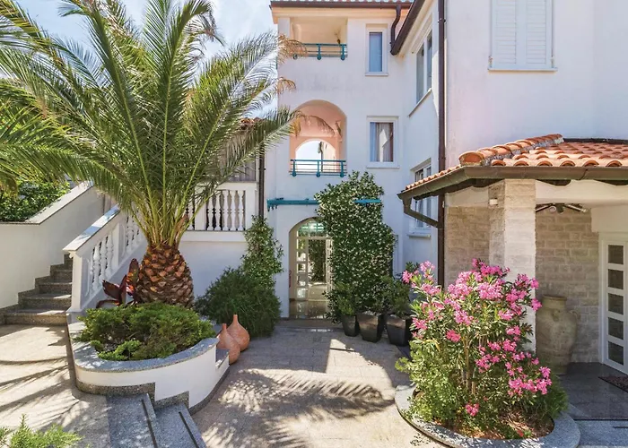 Gorgeous In With Wifi