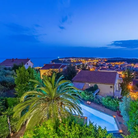 Gorgeous In With Wifi *