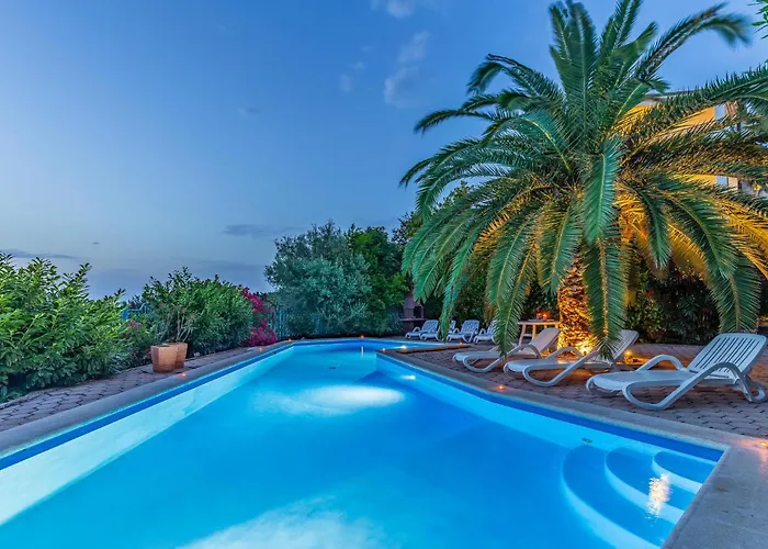 Apartment Gorgeous In With Wifi Pula